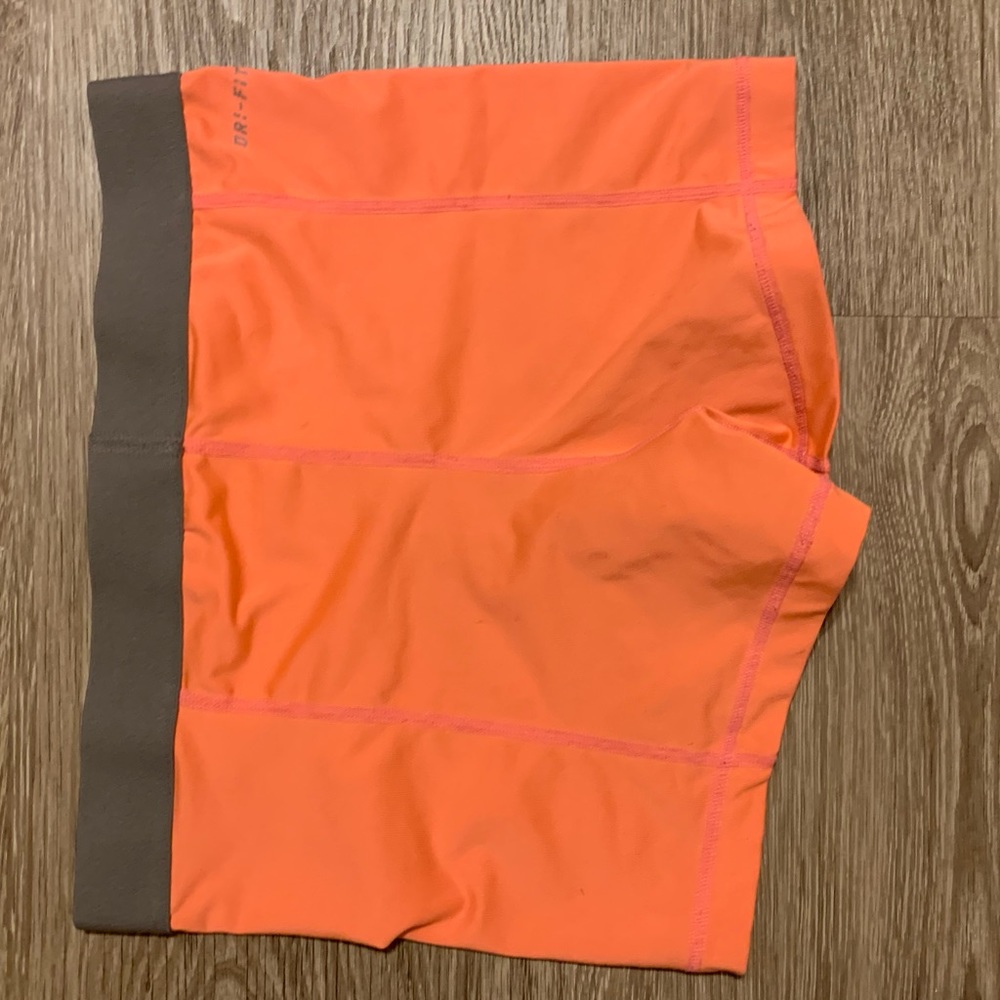 Nike pros - Picture 3 of 3